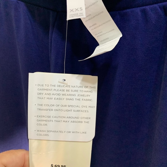 NWT Fabletics Kristin Pant XXS Navy - Picture 2 of 4